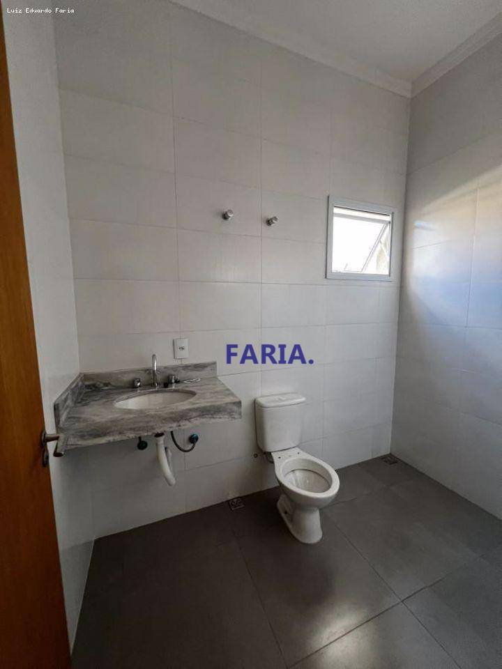 Casa à venda com 2 quartos, 145m² - Foto 9