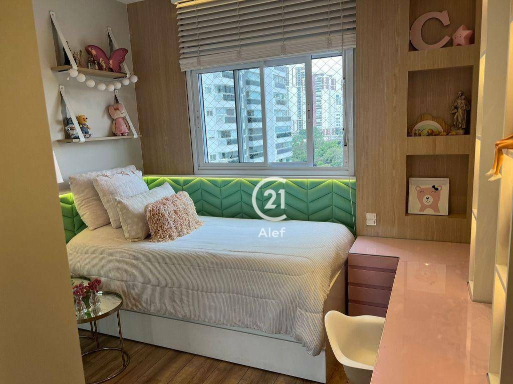 Apartamento à venda com 4 quartos, 157m² - Foto 22