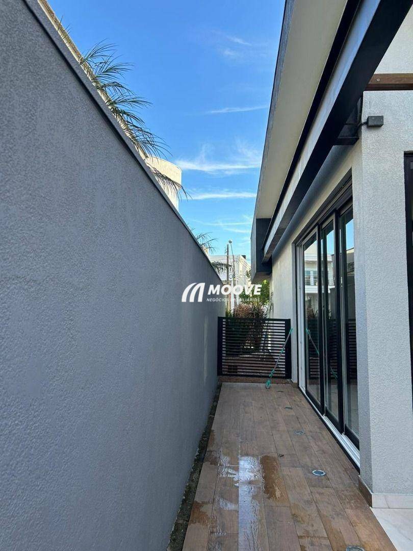 Casa para alugar com 3 quartos, 180m² - Foto 14
