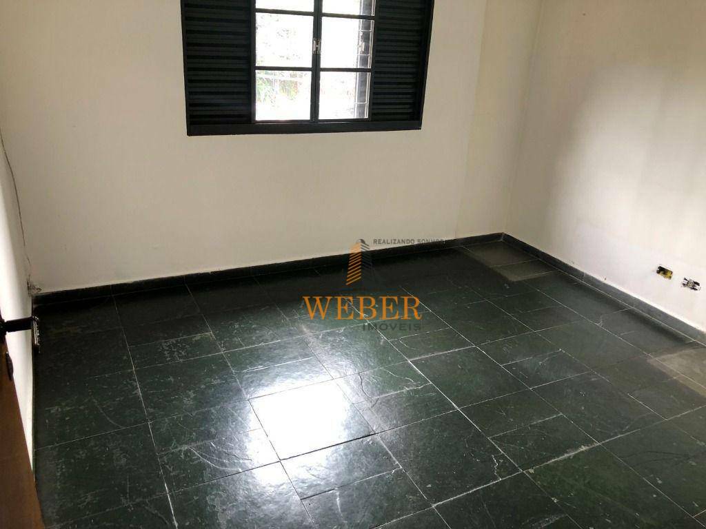 Casa à venda com 4 quartos, 220m² - Foto 17