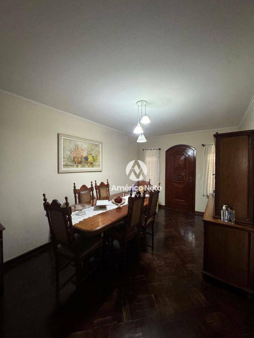 Sobrado à venda com 3 quartos, 220m² - Foto 3