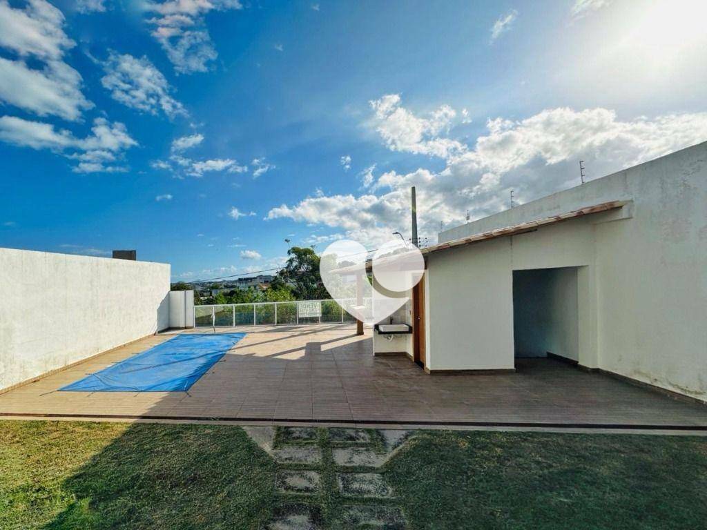 Casa à venda com 3 quartos, 250m² - Foto 5