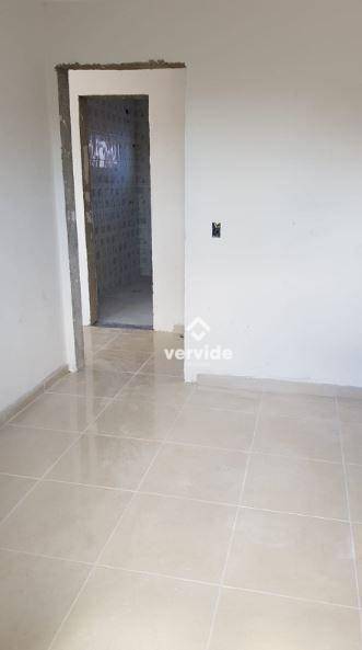 Casa à venda com 2 quartos, 48m² - Foto 5