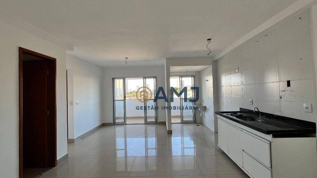 Apartamento à venda com 3 quartos, 74m² - Foto 2