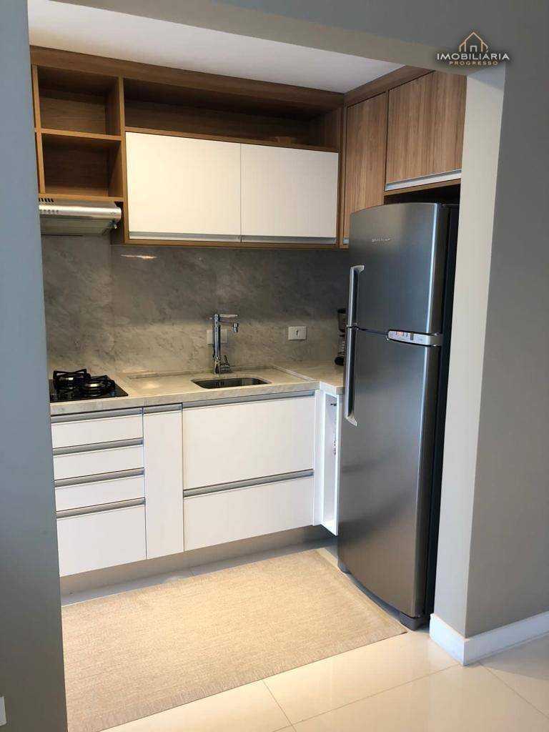 Apartamento à venda com 2 quartos, 66m² - Foto 11