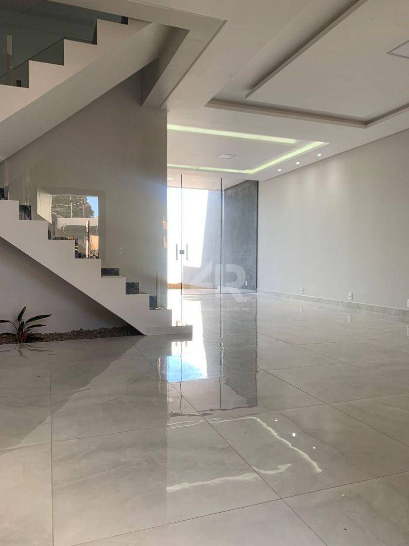 Sobrado à venda com 2 quartos, 248m² - Foto 5