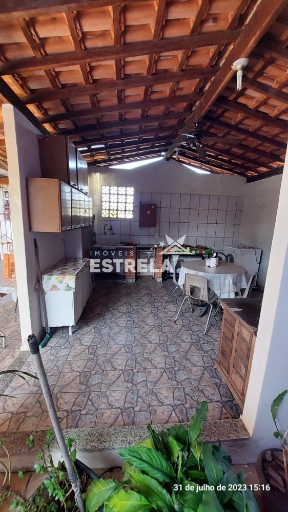 Casa à venda com 3 quartos, 209m² - Foto 10