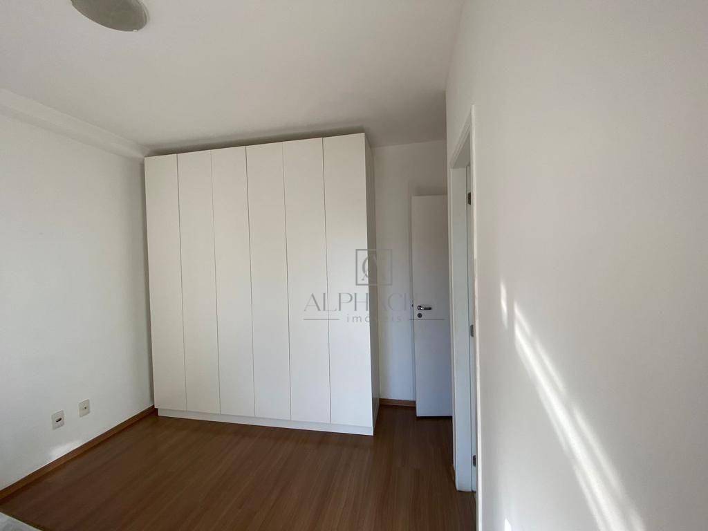 Apartamento para alugar com 3 quartos, 86m² - Foto 8