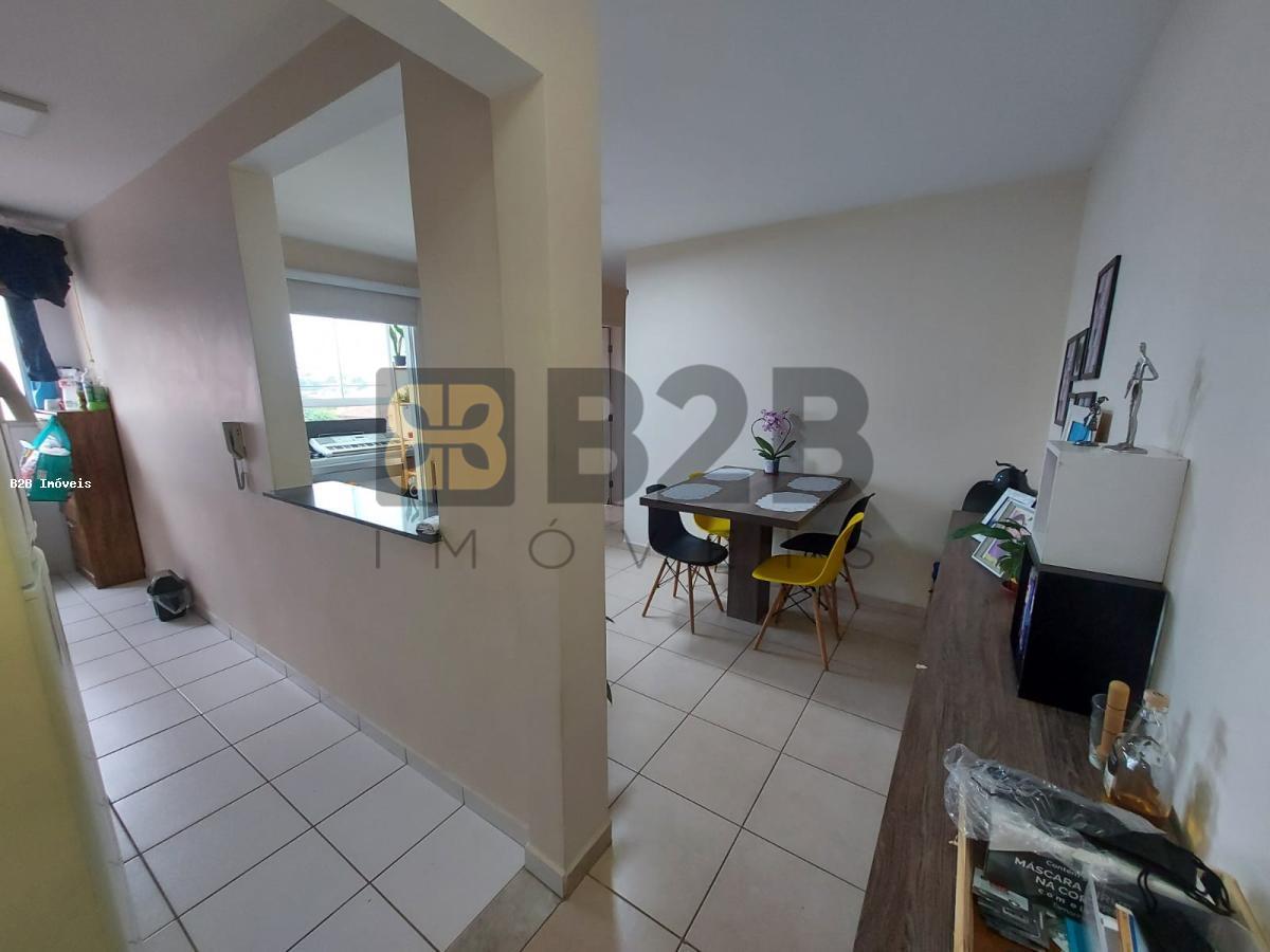 Apartamento à venda com 2 quartos, 48m² - Foto 2