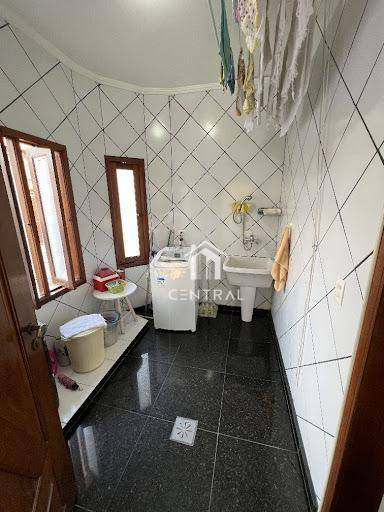 Sobrado à venda com 3 quartos, 305m² - Foto 28