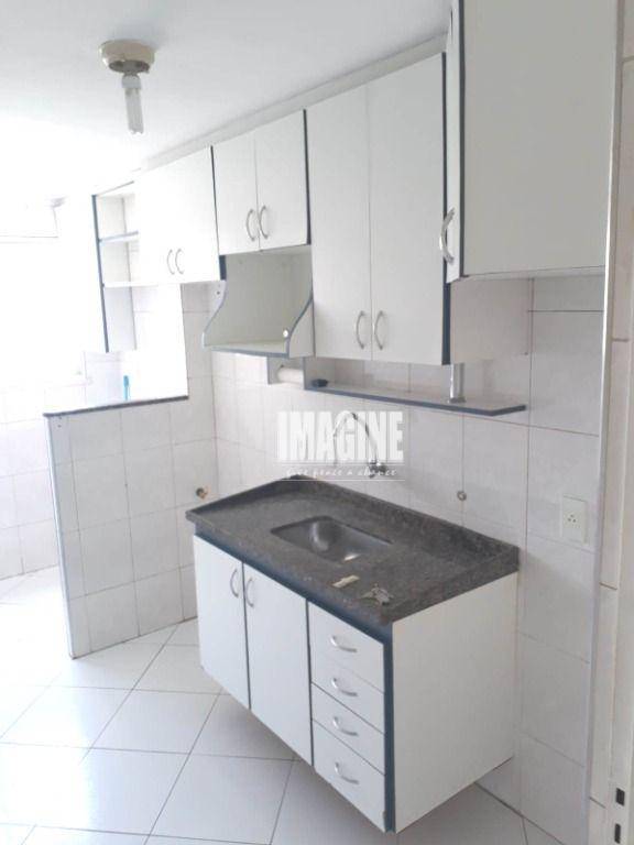 Apartamento à venda com 2 quartos, 57m² - Foto 12