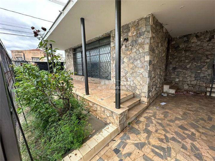 Casa para alugar com 3 quartos, 190m² - Foto 13