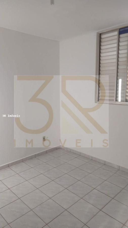 Apartamento para alugar com 2 quartos, 57m² - Foto 13