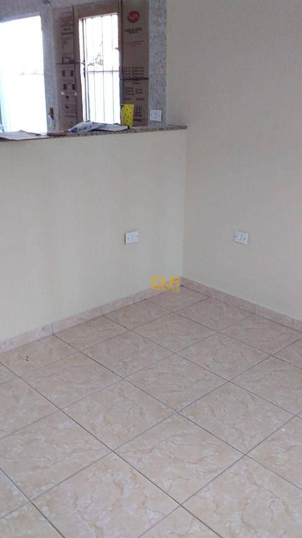 Casa à venda com 2 quartos, 1m² - Foto 5