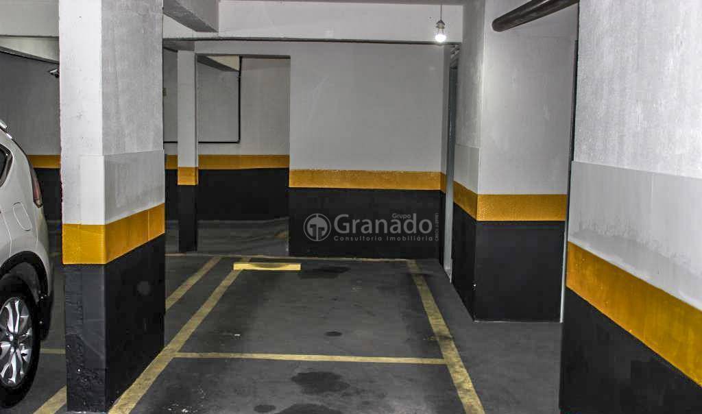 Apartamento à venda com 3 quartos, 226m² - Foto 3