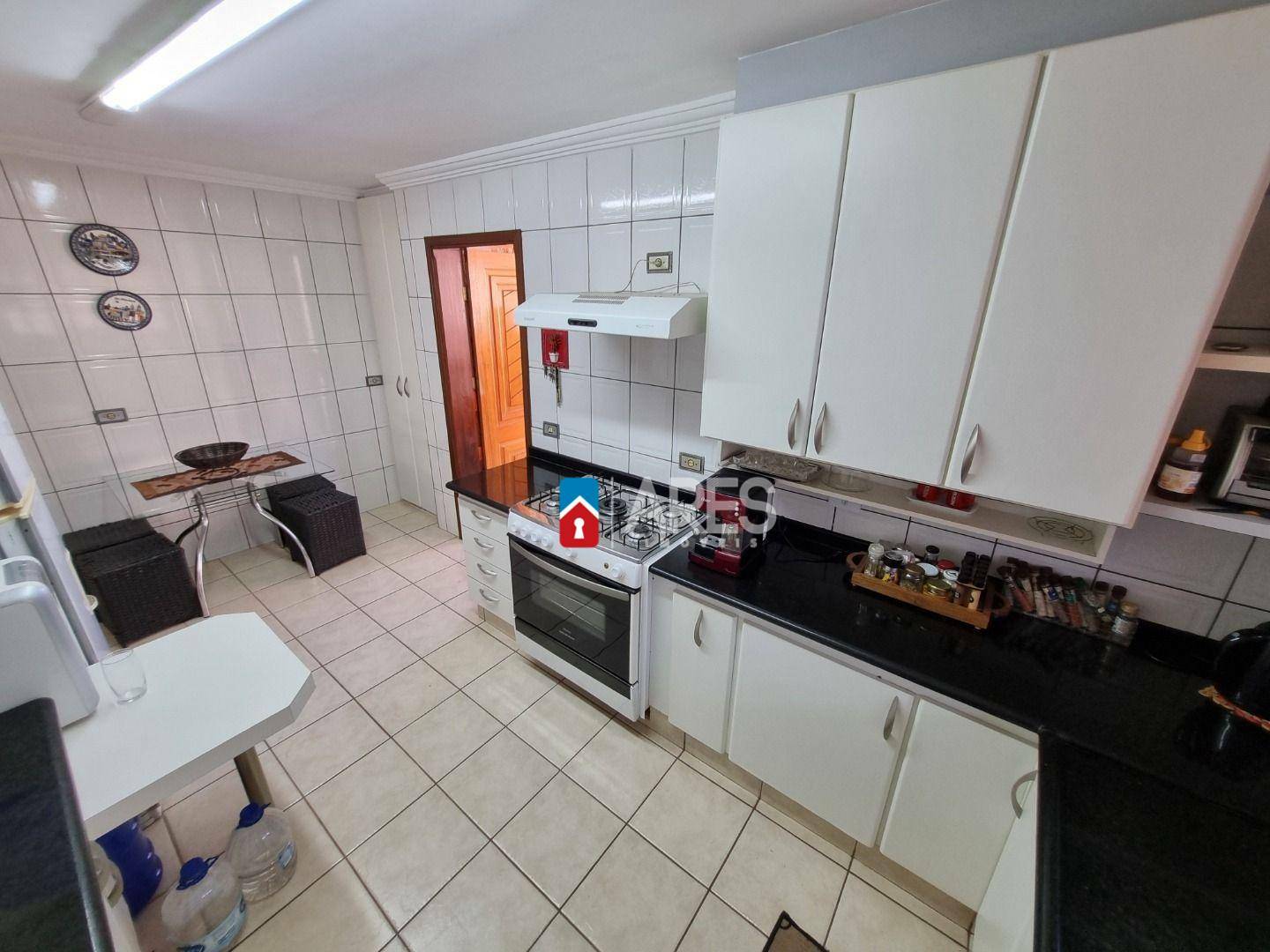 Casa à venda com 4 quartos, 364m² - Foto 16