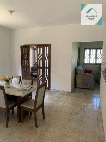 Casa à venda com 3 quartos, 100m² - Foto 1