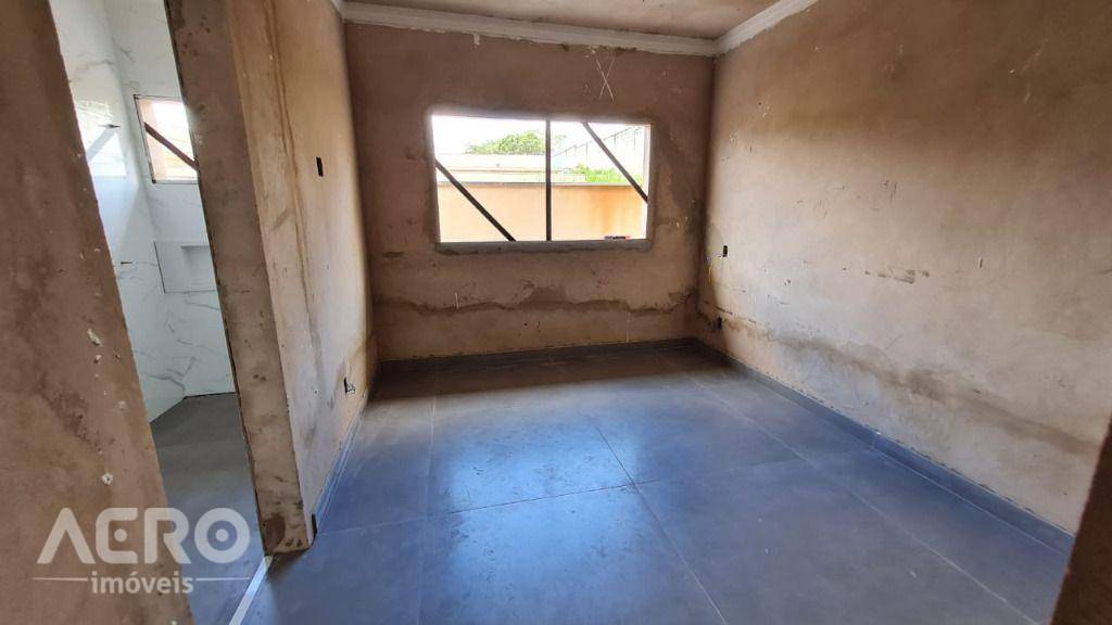 Casa de Condomínio à venda com 4 quartos, 350m² - Foto 13