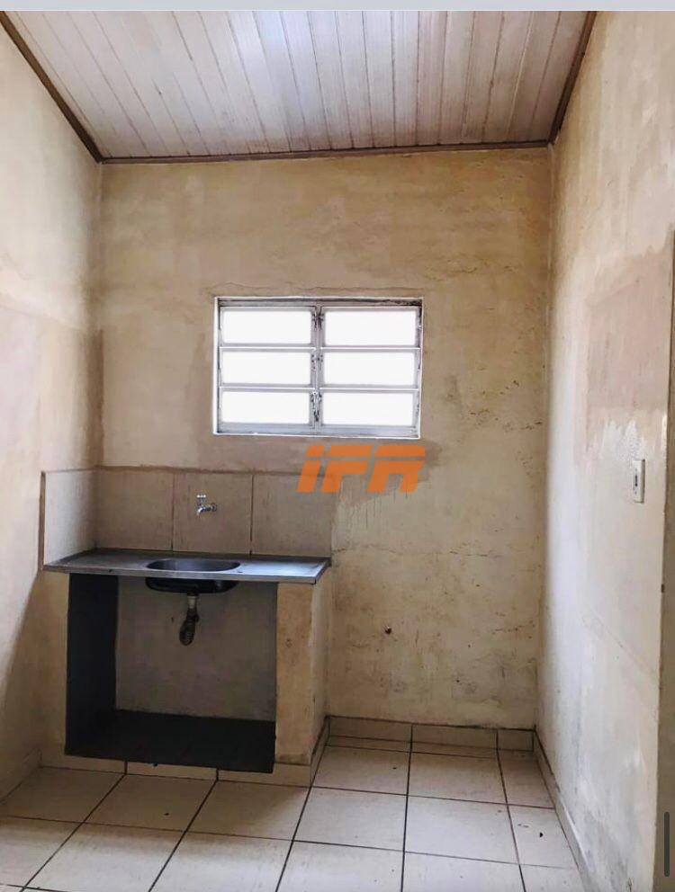 Casa à venda com 2 quartos, 90m² - Foto 18