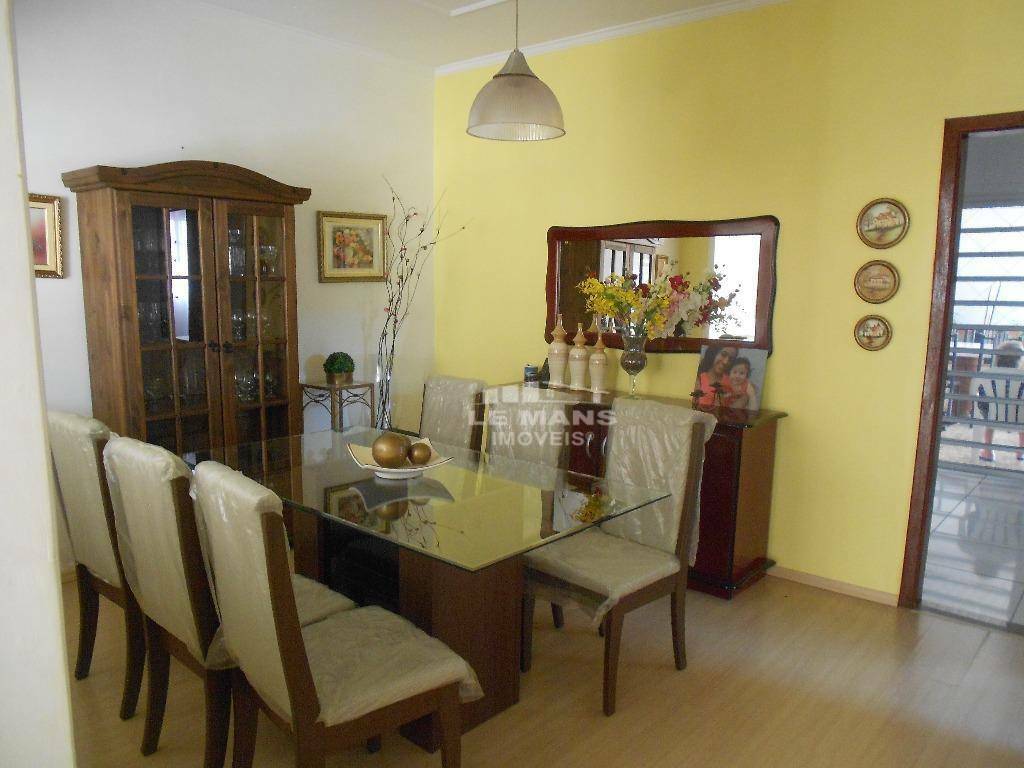 Casa à venda com 3 quartos, 95m² - Foto 3