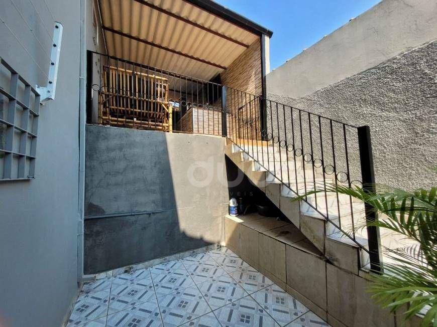 Casa à venda com 2 quartos, 100m² - Foto 1