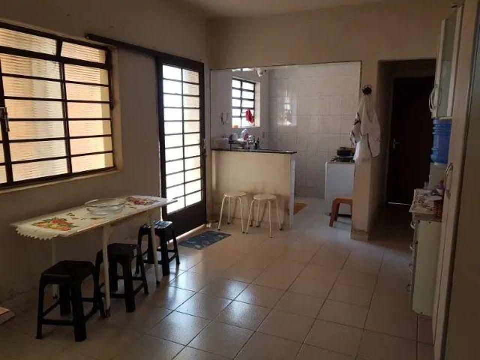 Casa à venda com 4 quartos, 212m² - Foto 9