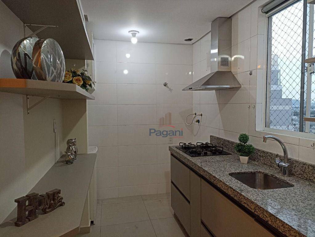 Apartamento para alugar com 3 quartos, 78m² - Foto 5