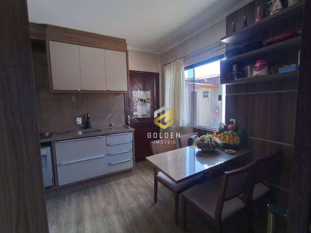 Casa à venda com 2 quartos, 190m² - Foto 12