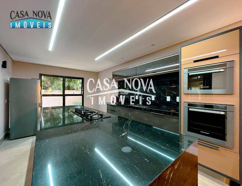 Casa de Condomínio à venda com 5 quartos, 447m² - Foto 11