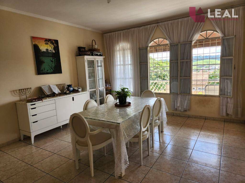 Casa à venda com 4 quartos, 334m² - Foto 9