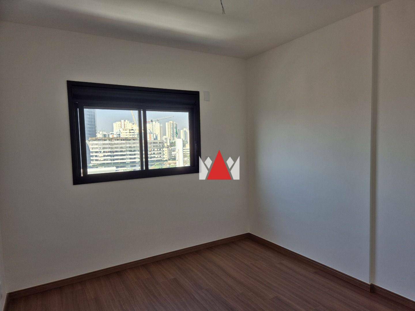 Apartamento à venda com 3 quartos, 107m² - Foto 7