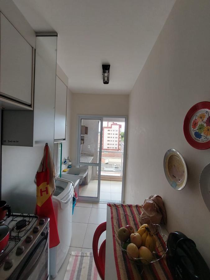 Apartamento à venda com 2 quartos, 60m² - Foto 9