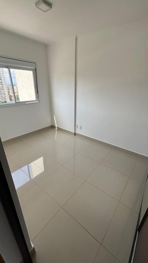 Apartamento à venda com 2 quartos, 74m² - Foto 2