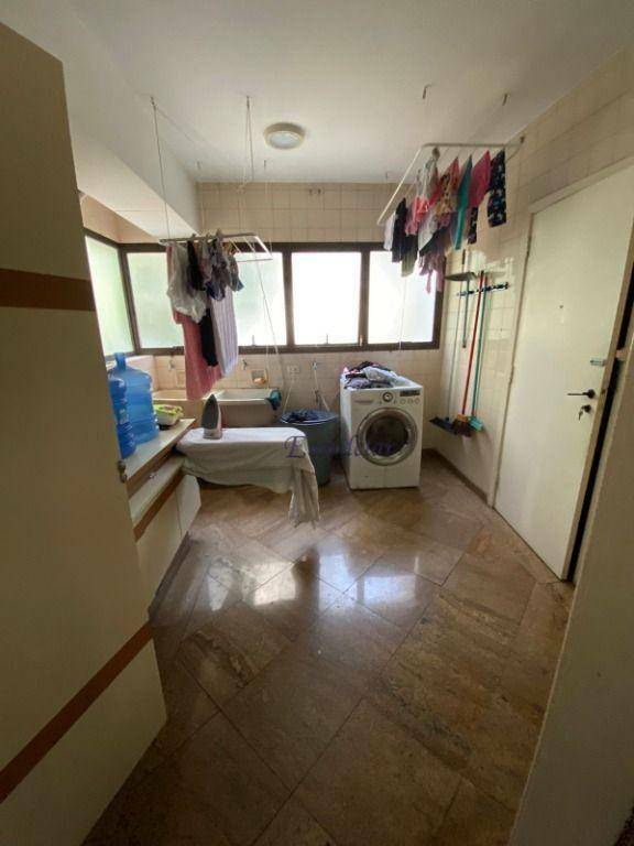 Apartamento à venda com 4 quartos, 250m² - Foto 19