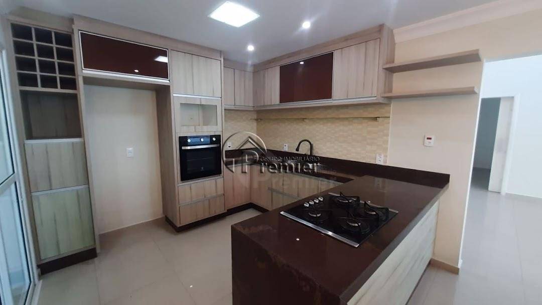 Casa à venda com 4 quartos, 260m² - Foto 8