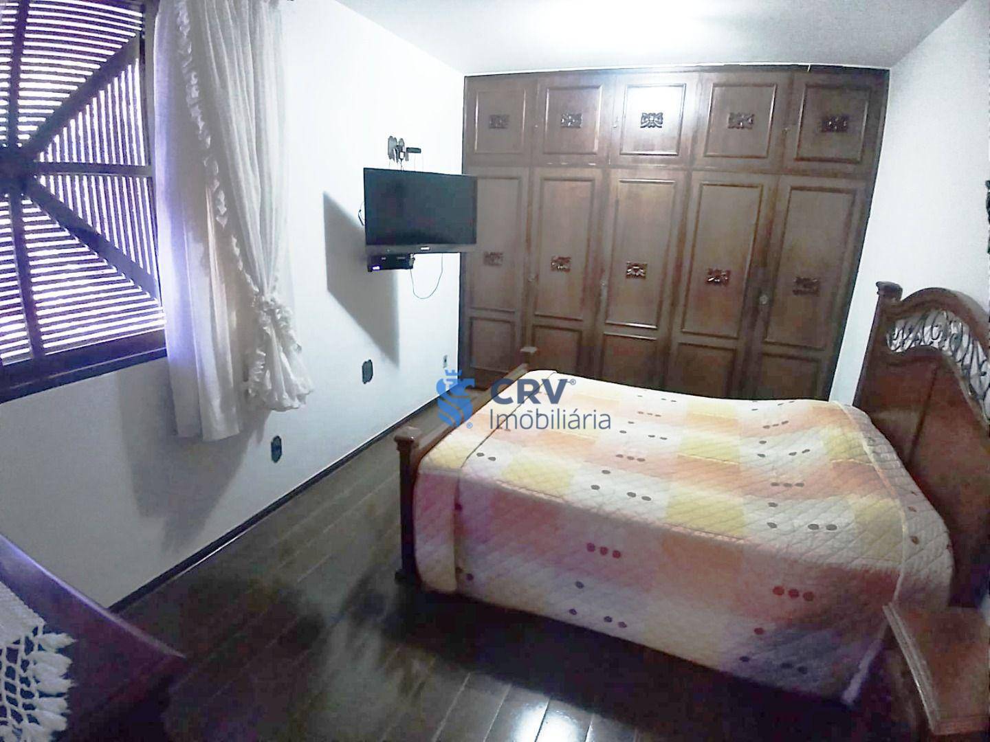 Casa à venda com 4 quartos, 362m² - Foto 14