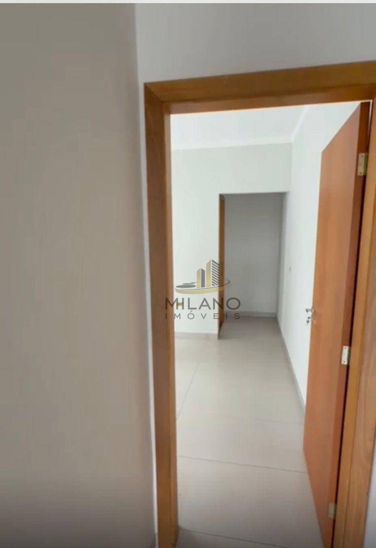 Casa à venda com 2 quartos, 60m² - Foto 13
