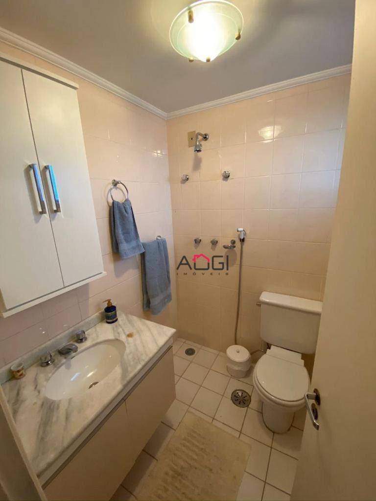 Apartamento para alugar com 3 quartos, 180m² - Foto 13