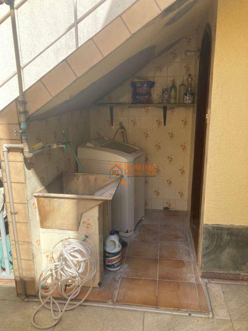 Sobrado à venda com 3 quartos, 200m² - Foto 9