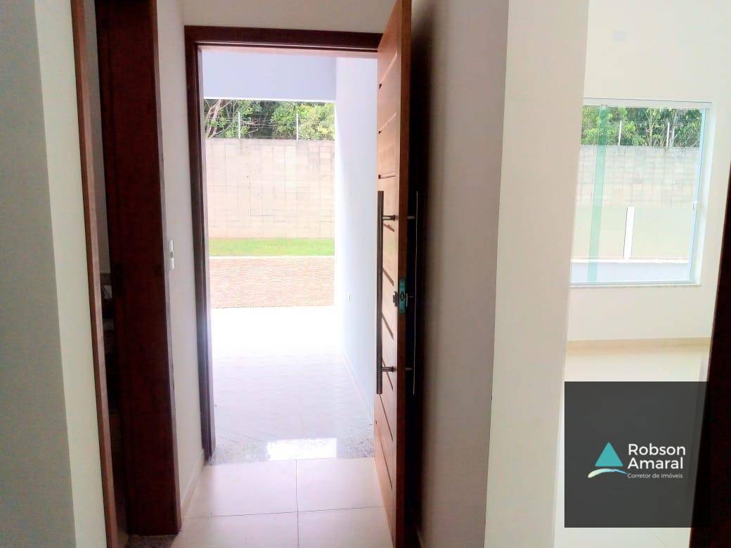 Casa à venda com 4 quartos, 200m² - Foto 5