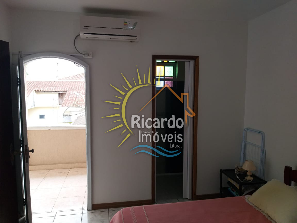 Casa à venda com 6 quartos, 197m² - Foto 26