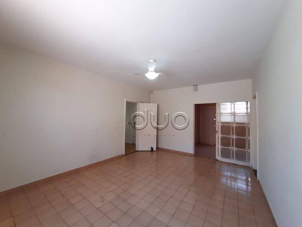 Casa para alugar com 3 quartos, 224m² - Foto 10