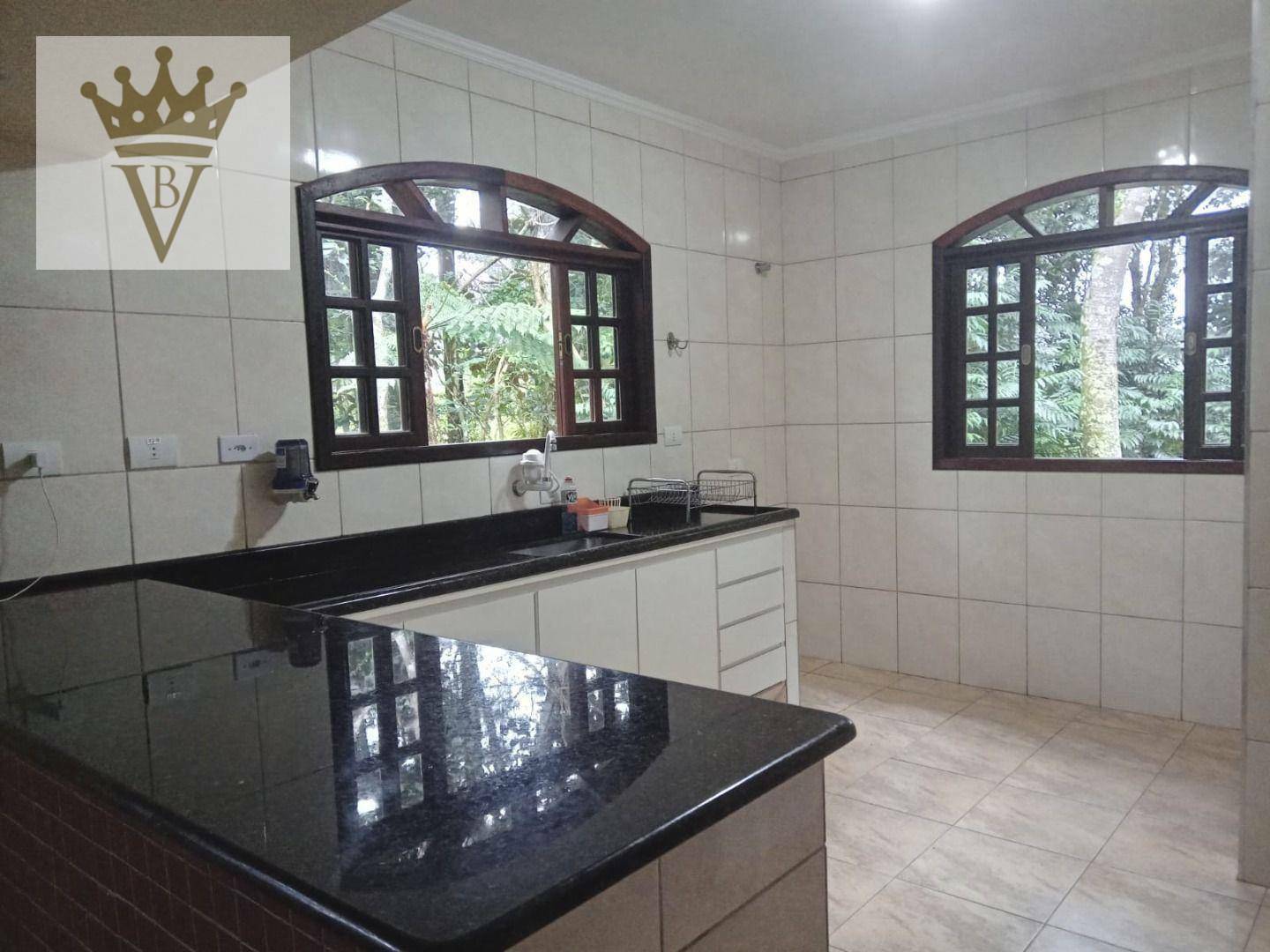 Casa de Condomínio para alugar com 3 quartos, 261m² - Foto 4