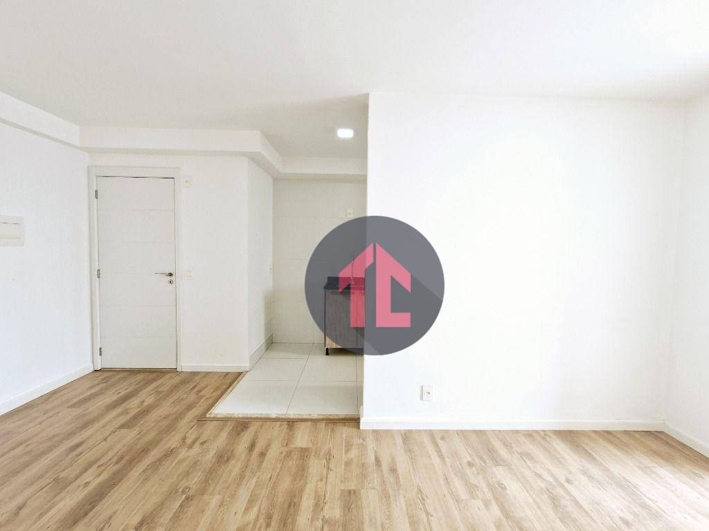 Apartamento para alugar com 3 quartos, 75m² - Foto 3