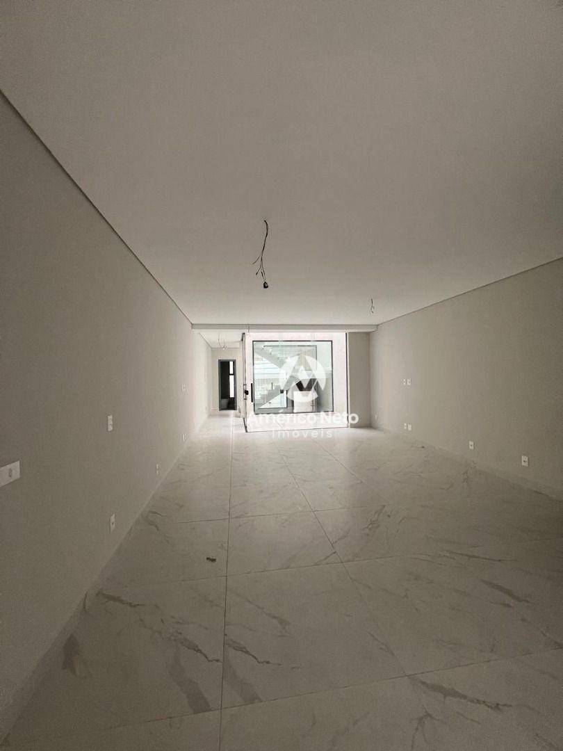 Sobrado à venda com 3 quartos, 220m² - Foto 5