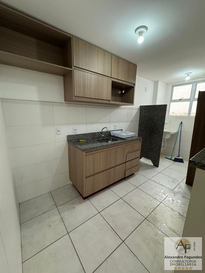 Apartamento à venda com 2 quartos, 68m² - Foto 4