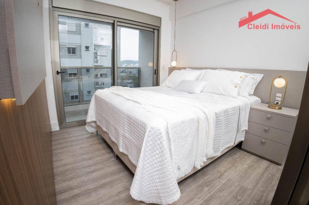 Apartamento à venda com 3 quartos, 160m² - Foto 9