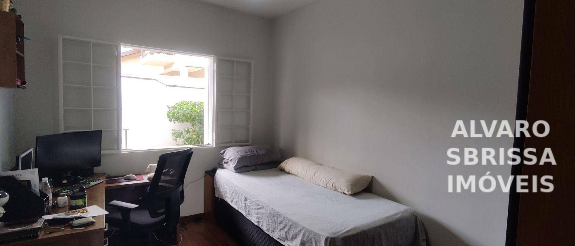 Casa à venda com 3 quartos, 255m² - Foto 11