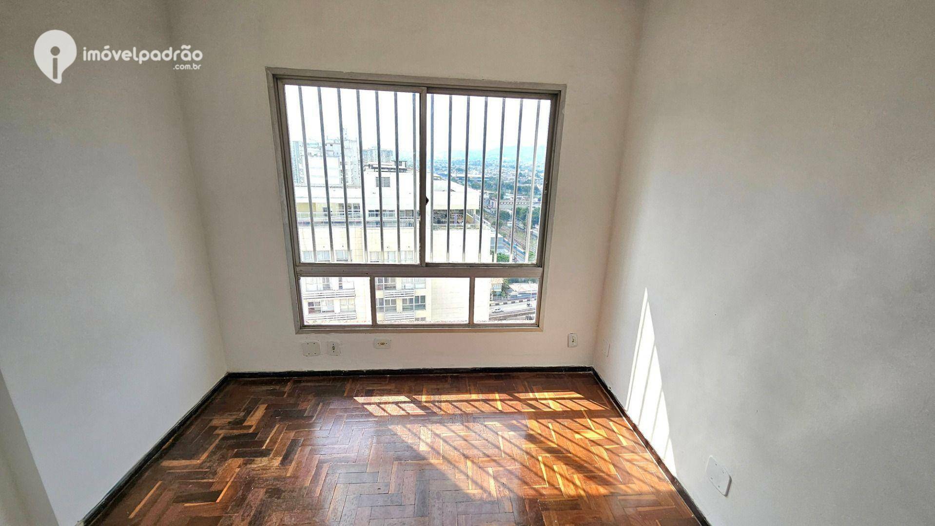 Apartamento para alugar com 3 quartos, 120m² - Foto 21