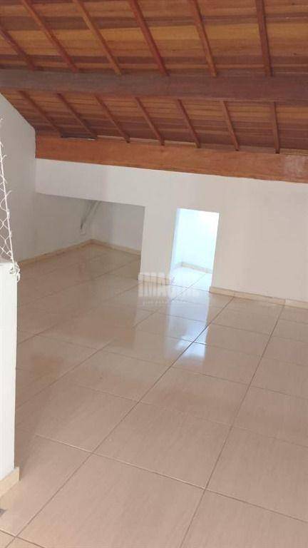 Sobrado para alugar com 3 quartos, 180m² - Foto 12